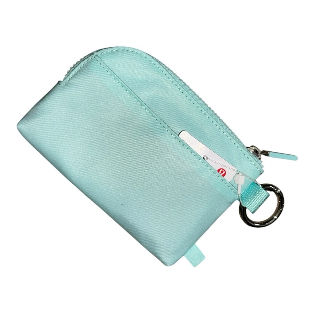 Lululemon Clippable Card Pouch, Ideal Mint / White OS NWT - Picture 2 of 3